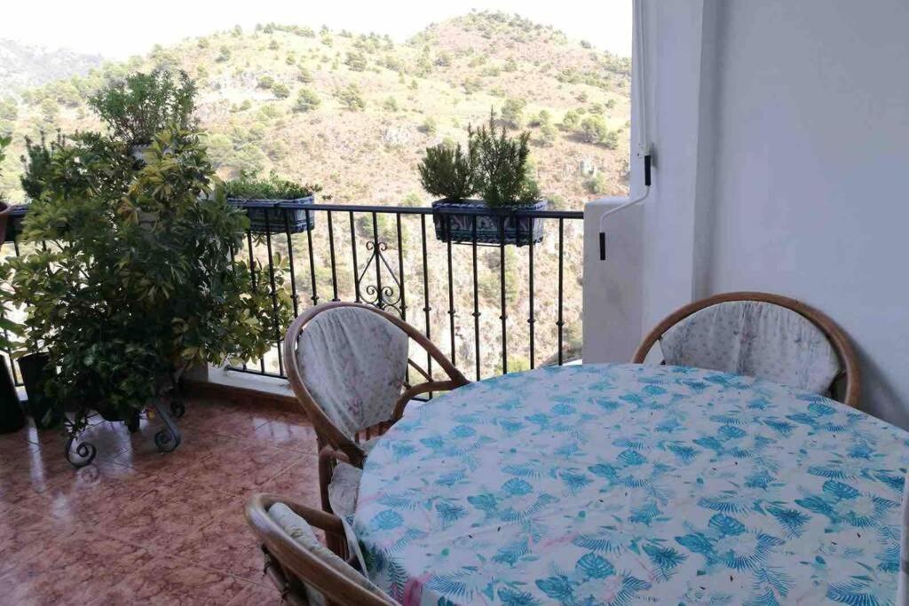 Precioso Apartamento De Dos Plantas Con Vistas Frigiliana Ngoại thất bức ảnh